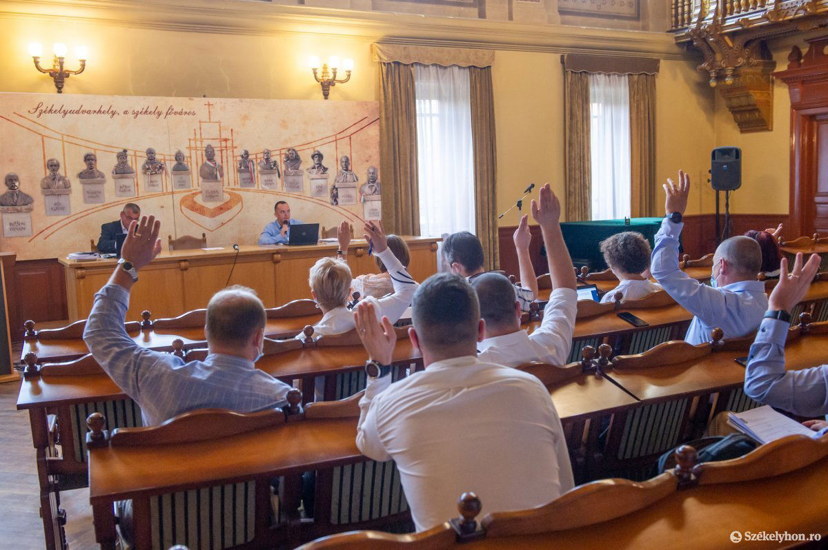 Noha az RMDSZ ellenezte, mégis vontak el a pénzeket egyes beruházásoktól •  Fotó: Beliczay László