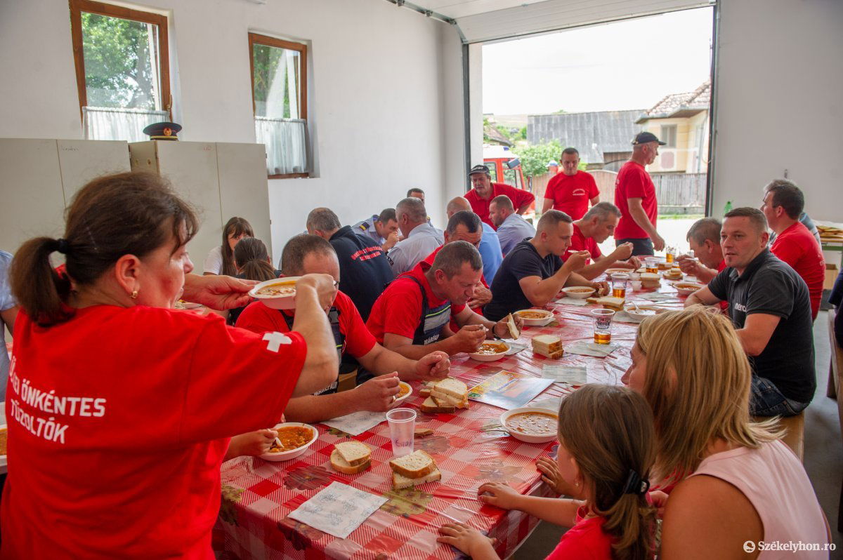 &bullet;  Fotó: Beliczay László