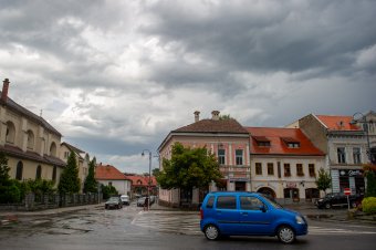 Jégesőt is kaphatunk a nyakunkba, a csapadékkal együtt lehűlés is érkezik