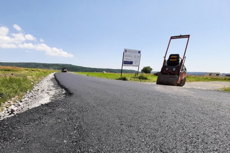 Aszfaltozzák a szentegyházi Mária-utat, szakaszos útlezárásra kell számítani