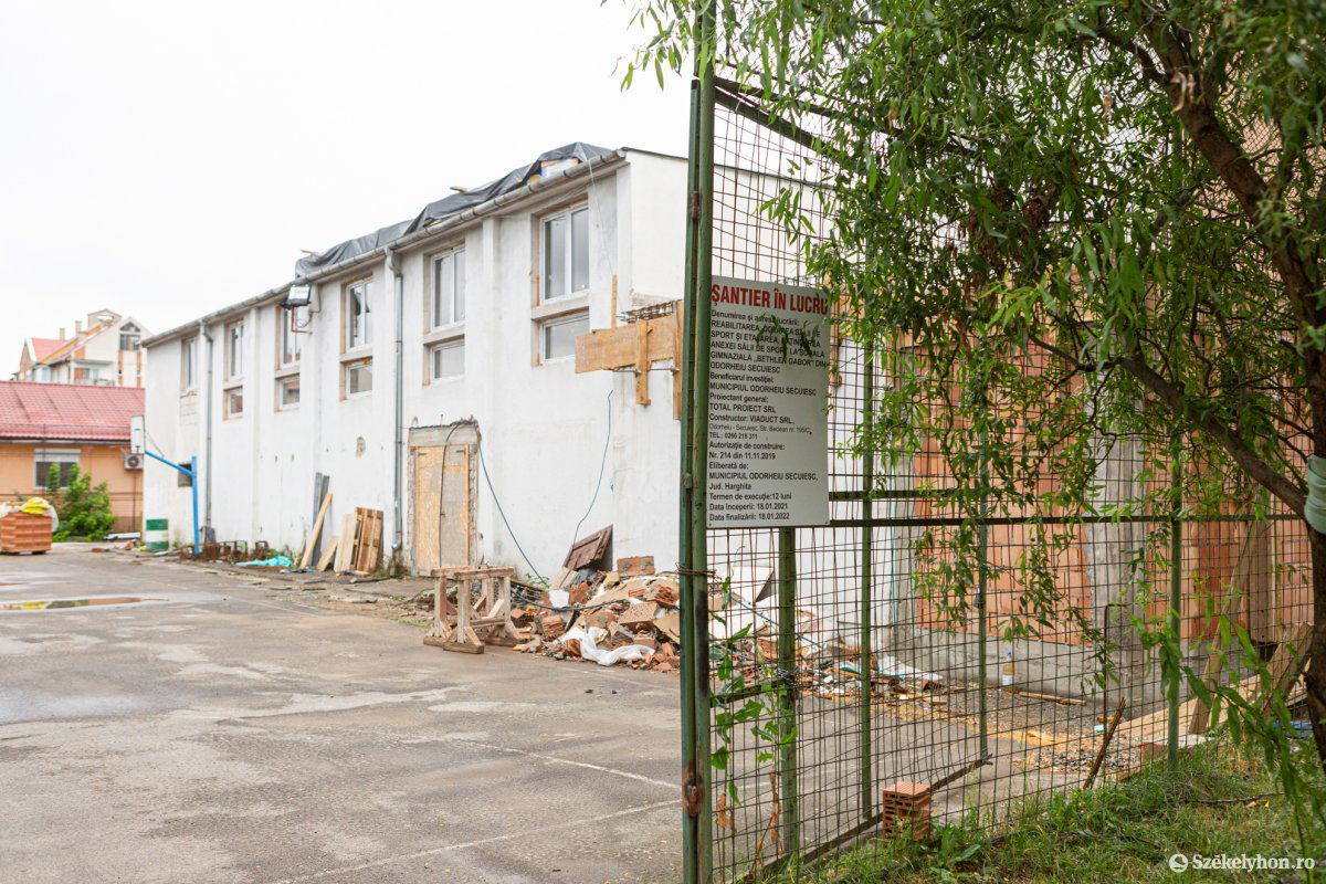 &bullet;  Fotó: Erdély Bálint Előd