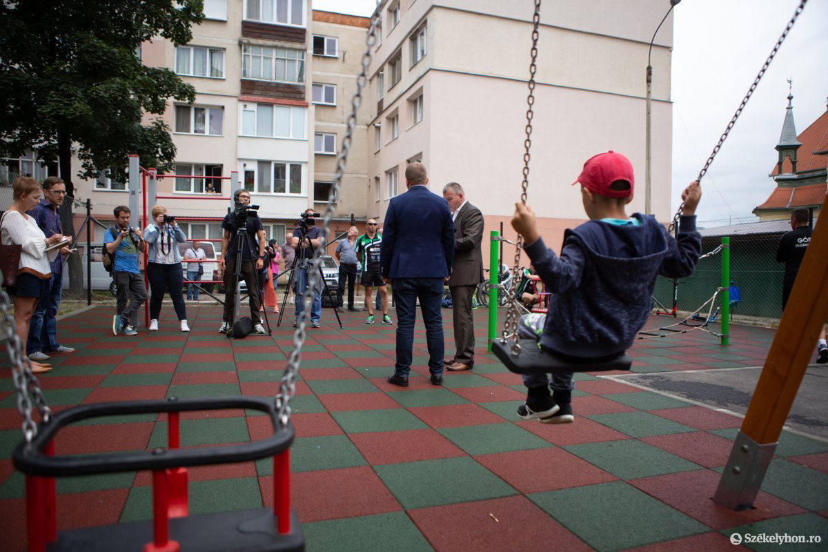 &bullet;  Fotó: Erdély Bálint Előd