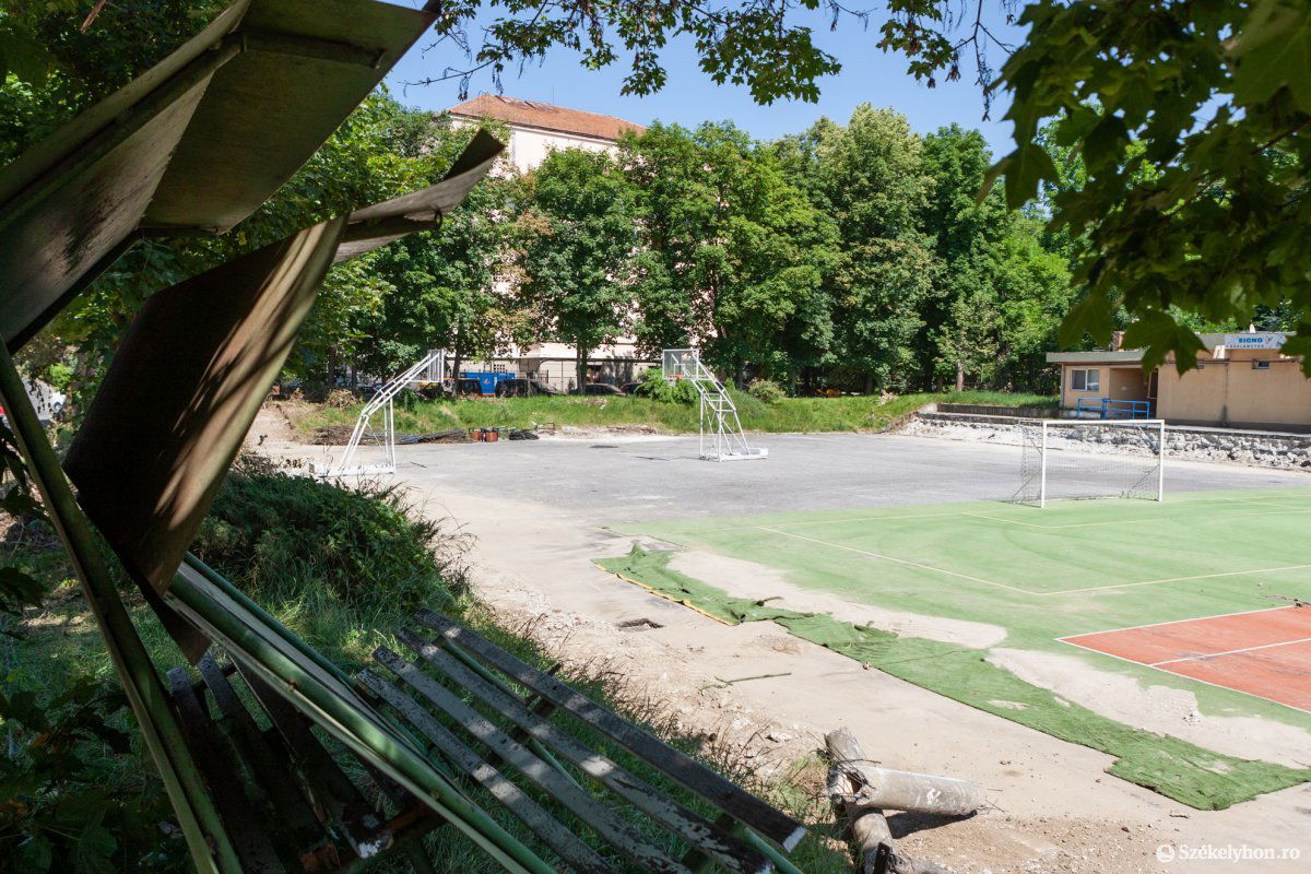 &bullet;  Fotó: Erdély Bálint Előd