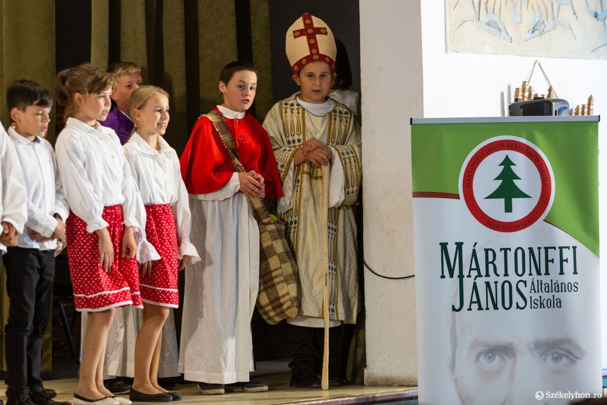 &bullet;  Fotó: Erdély Bálint Előd