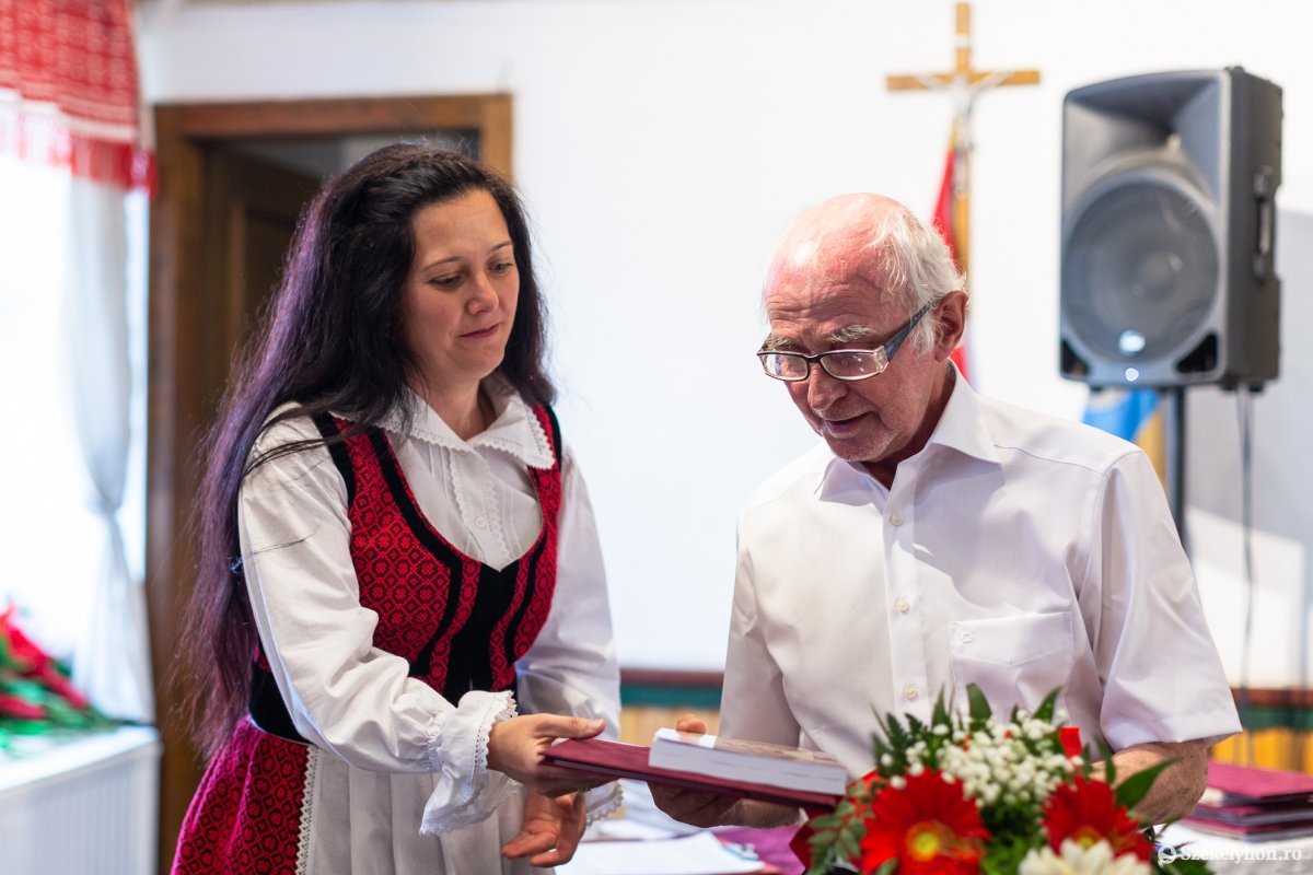 &bullet;  Fotó: Erdély Bálint Előd