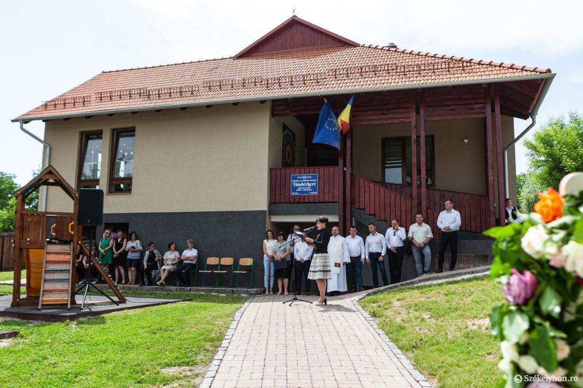 &bullet;  Fotó: Erdély Bálint Előd