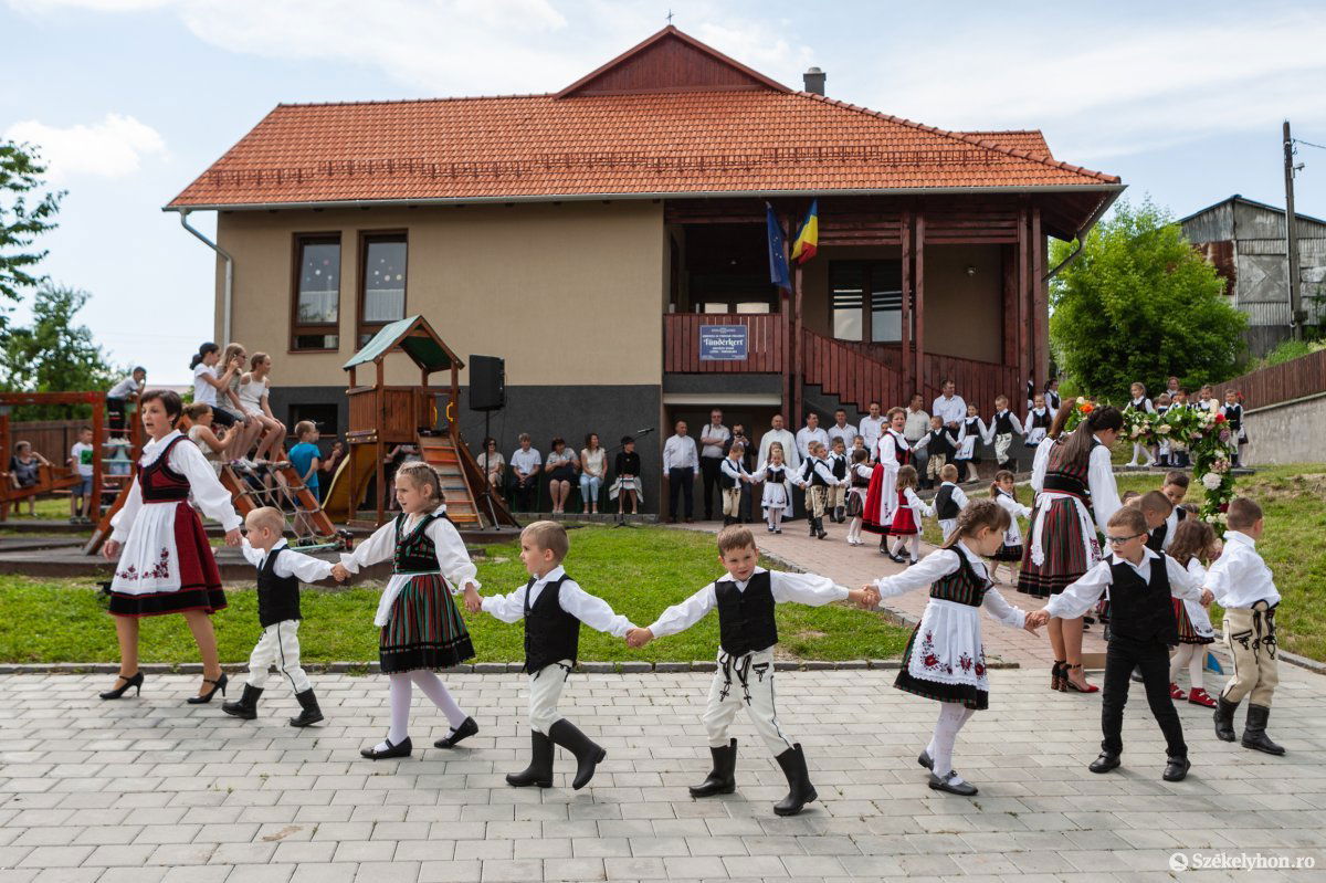 &bullet;  Fotó: Erdély Bálint Előd