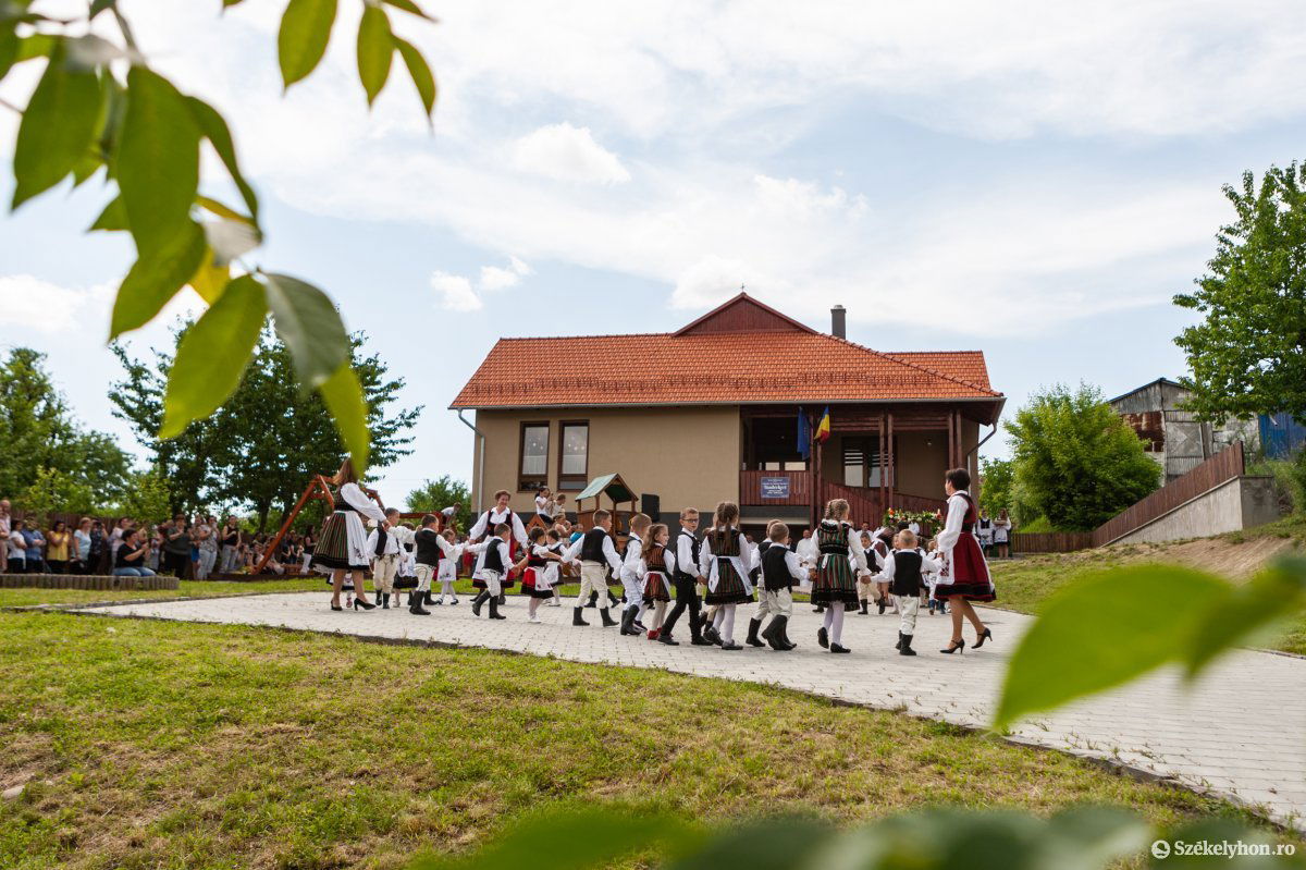 &bullet;  Fotó: Erdély Bálint Előd