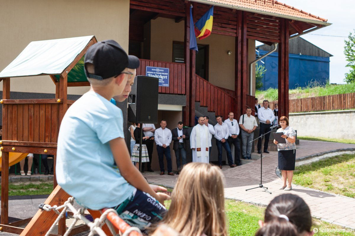 &bullet;  Fotó: Erdély Bálint Előd