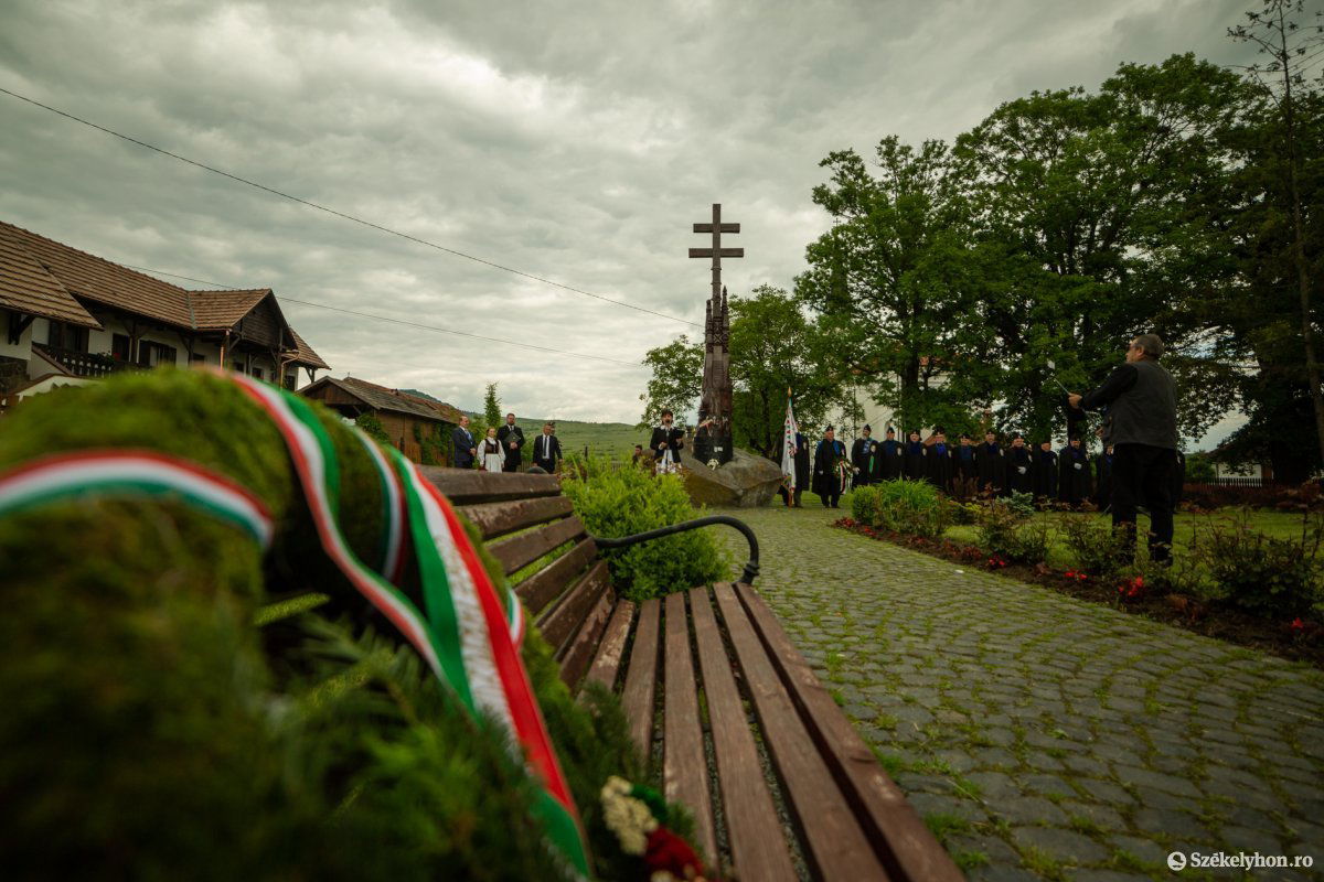 &bullet;  Fotó: Erdély Bálint Előd