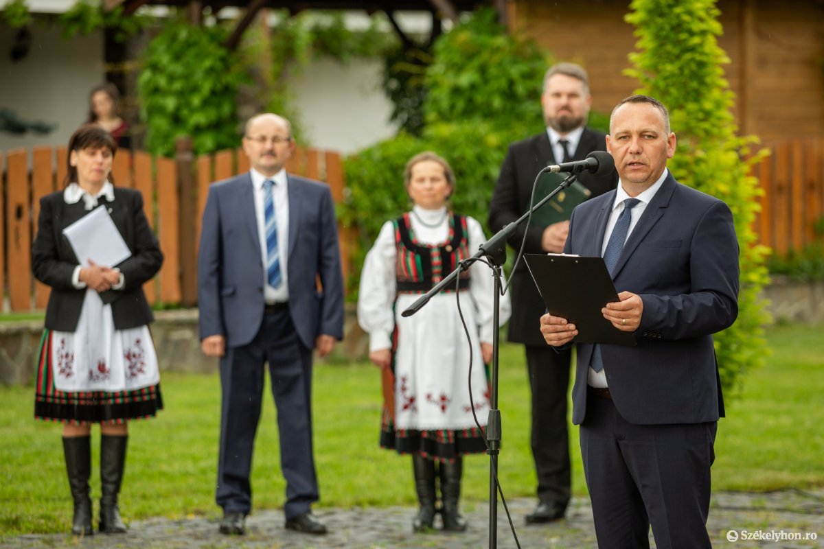 &bullet;  Fotó: Erdély Bálint Előd