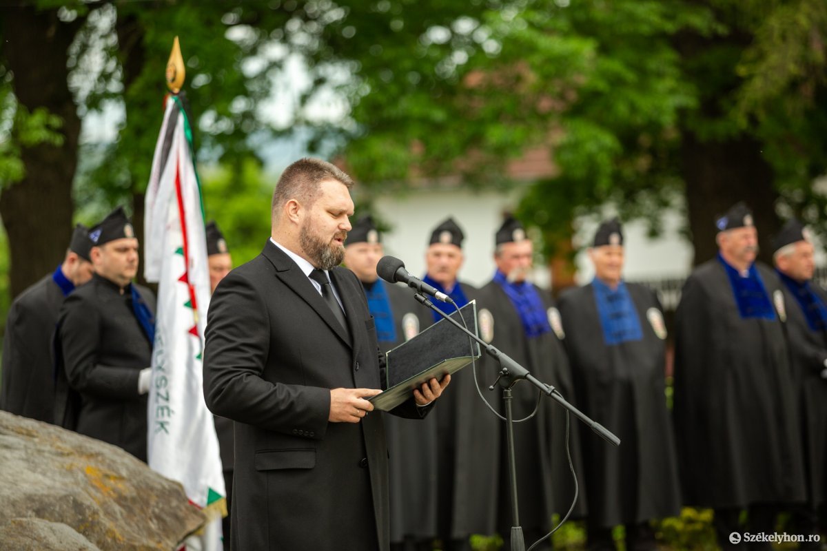 &bullet;  Fotó: Erdély Bálint Előd