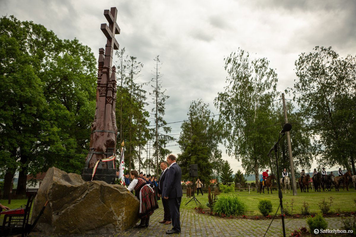 &bullet;  Fotó: Erdély Bálint Előd