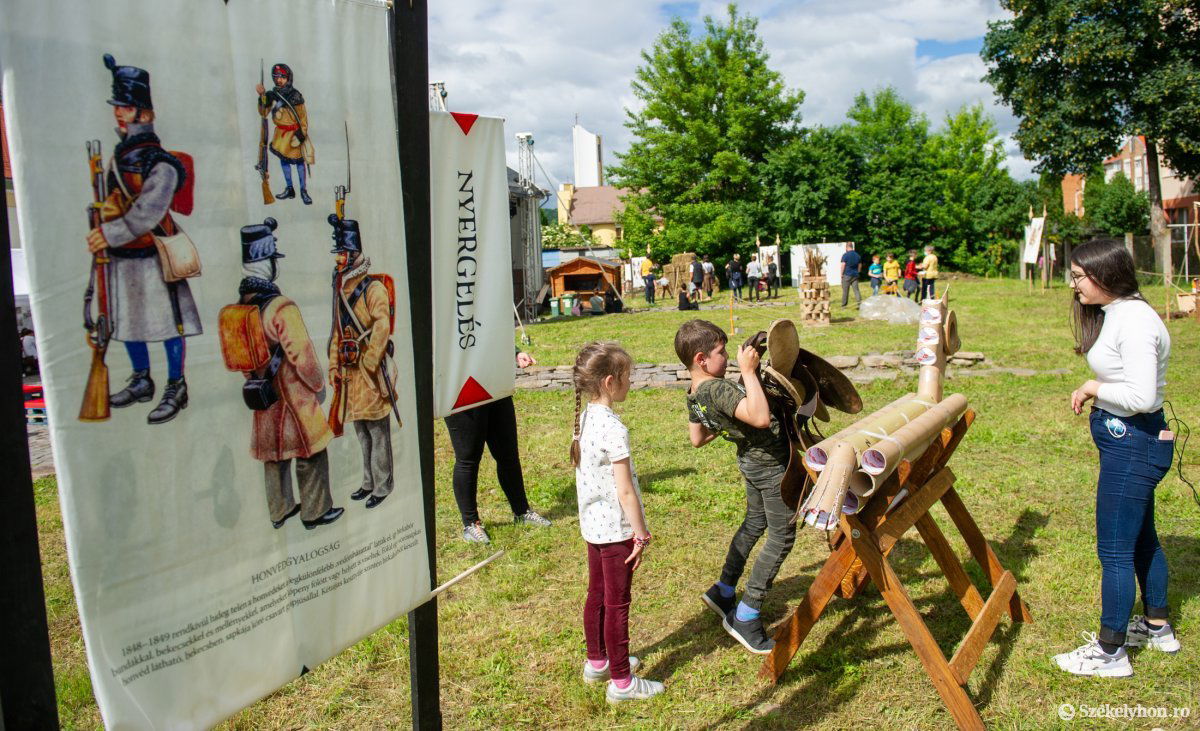 &bullet;  Fotó: Beliczay László