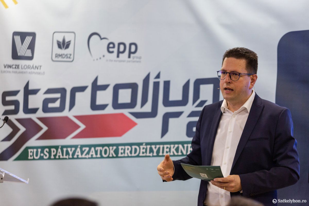 Hiteles forrásból kell tájékozódni a pályázati lehetőségekről Vincze Lóránt szerint &bullet;  Fotó: Erdély Bálint Előd