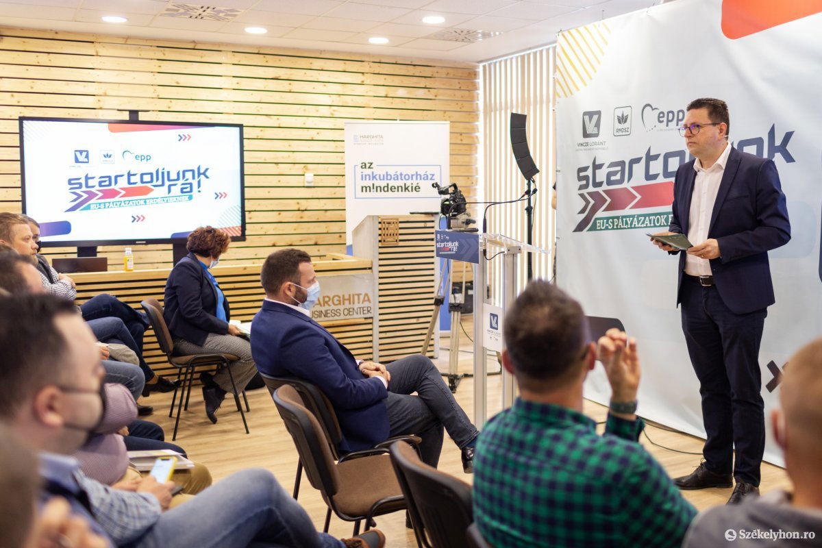 &bullet;  Fotó: Erdély Bálint Előd