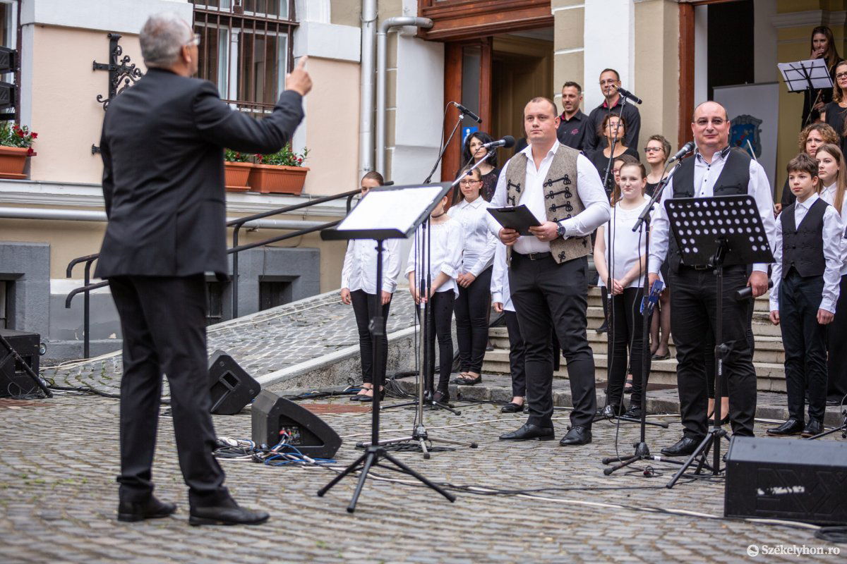 •  Fotó: Erdély Bálint Előd