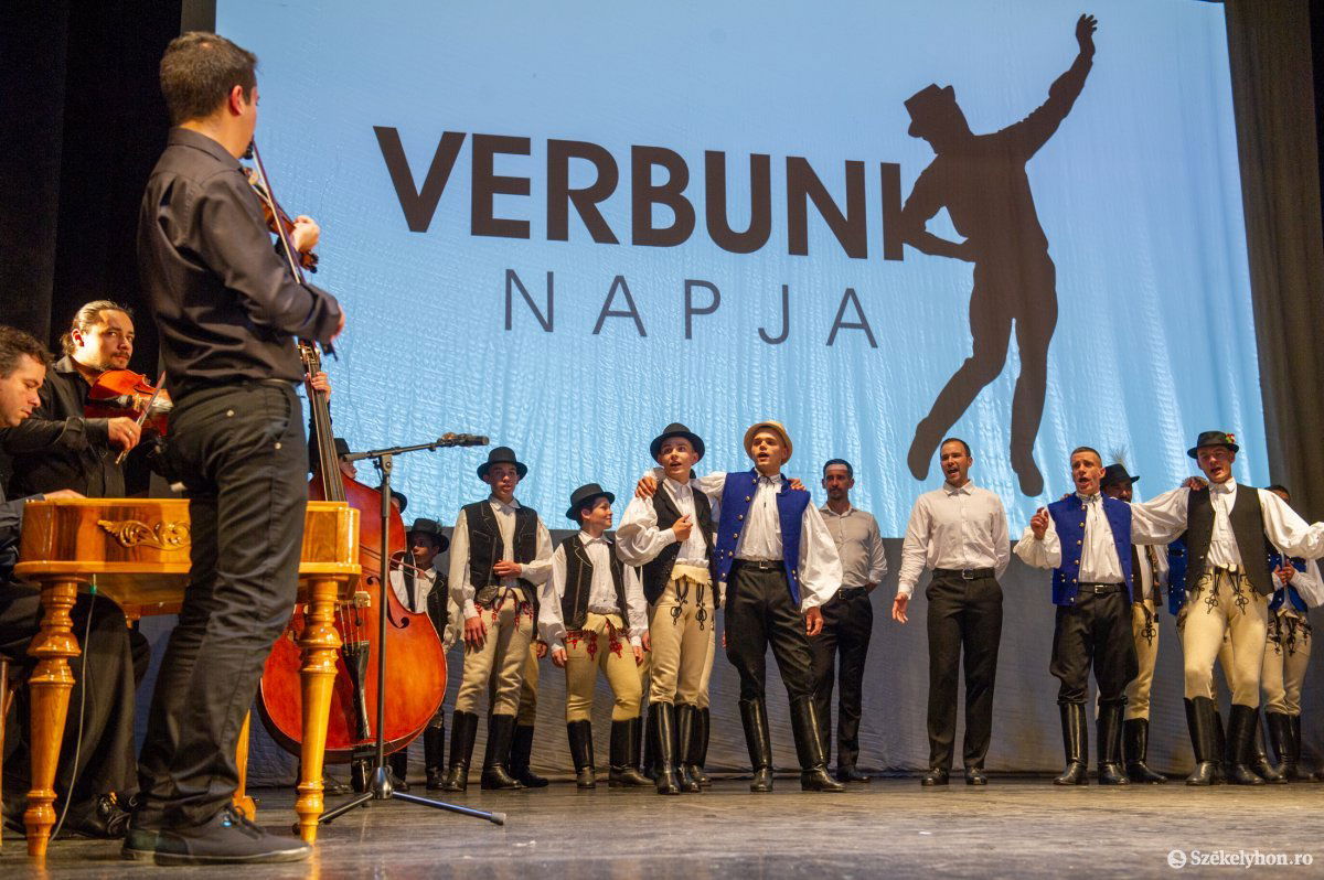 &bullet;  Fotó: Beliczay László