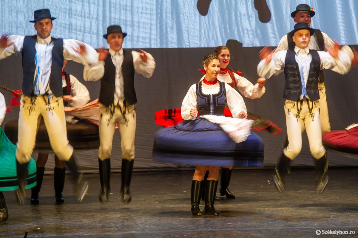 &bullet;  Fotó: Beliczay László