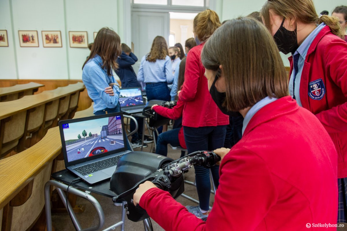 &bullet;  Fotó: Beliczay László