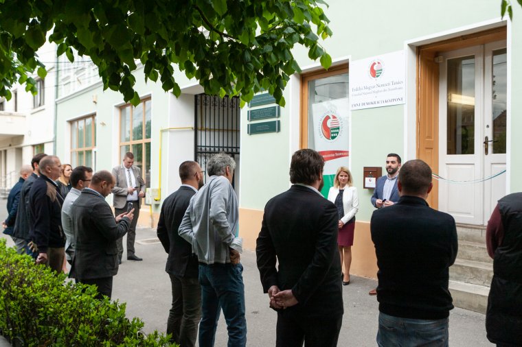 Demokráciaközpontot nyitottak Székelykeresztúron