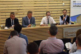 Négy város, négy polgármester, négy költségvetés