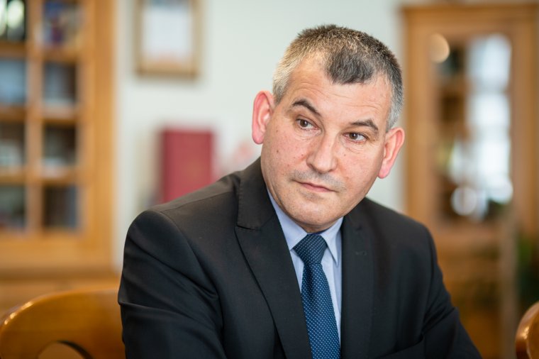 A fia hozta kényelmetlen helyzetbe Gálfi Árpádot