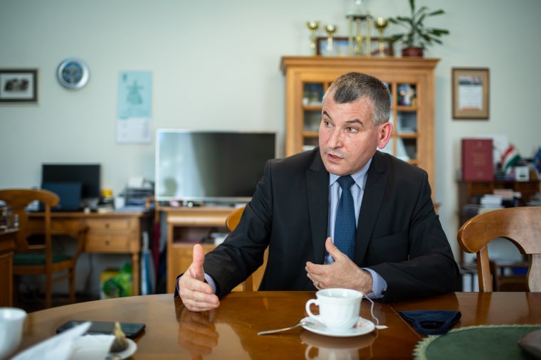 Közbiztonságról, romakérdésről, új pártról, beruházásokról, jövőképről Gálfi Árpáddal