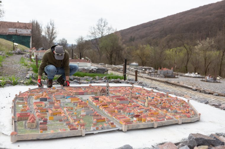 A Mini Erdély Park és a Borvízmúzeum is újdonságokkal várja az érdeklődőket