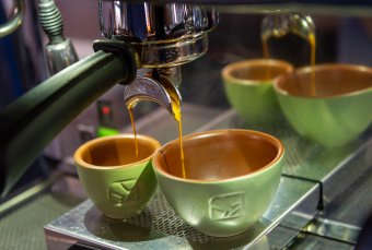 Világhírű automata kávéfőzőgyártó nyitott újabb üzemet Erdélyben