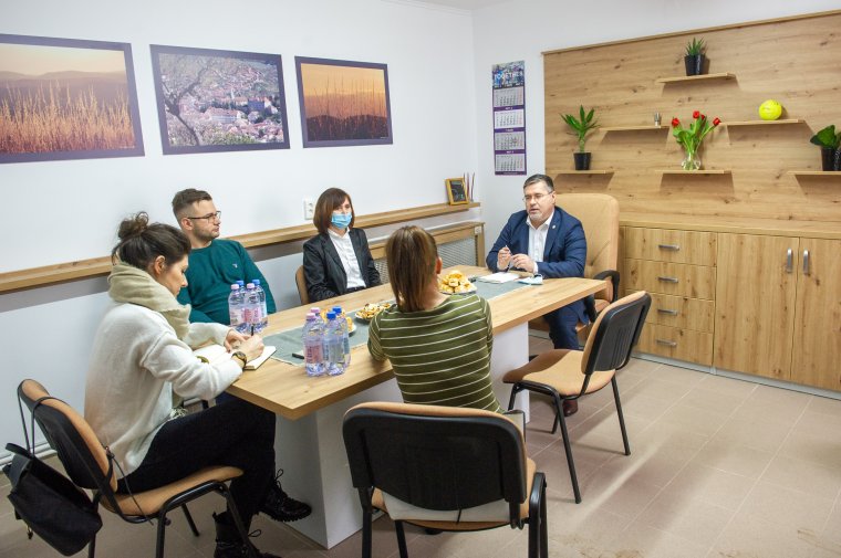 Megnyitotta székelyudvarhelyi irodáját Ladányi László Zsolt parlamenti képviselő