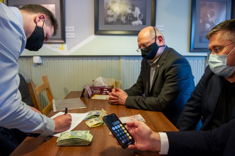 A magyar zászlók miatt kirótt bírság fele gyűlt össze Székelyudvarhelyen