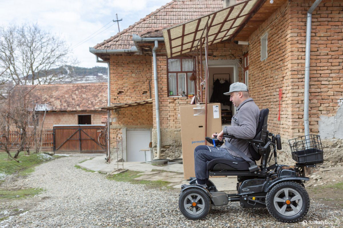 &bullet;  Fotó: Erdély Bálint Előd