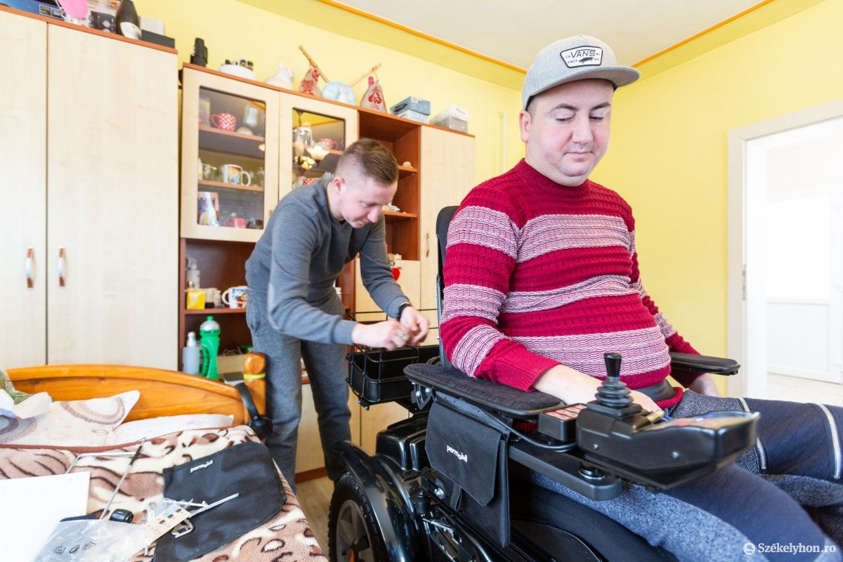 &bullet;  Fotó: Erdély Bálint Előd