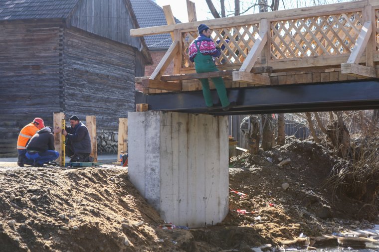 Aszfaltoznak, hidakat építenek és korszerűsítenek Máréfalván