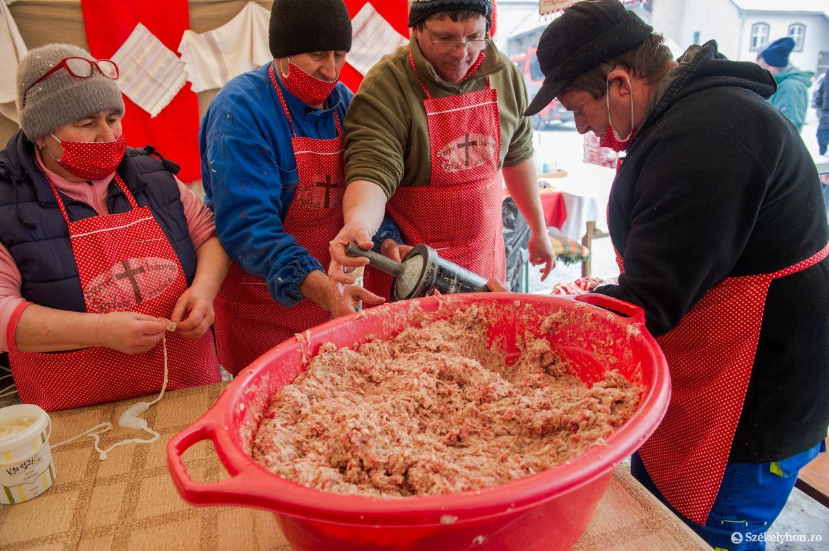 &bullet;  Fotó: Beliczay László