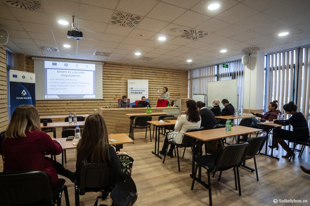 &bullet;  Fotó: Erdély Bálint Előd