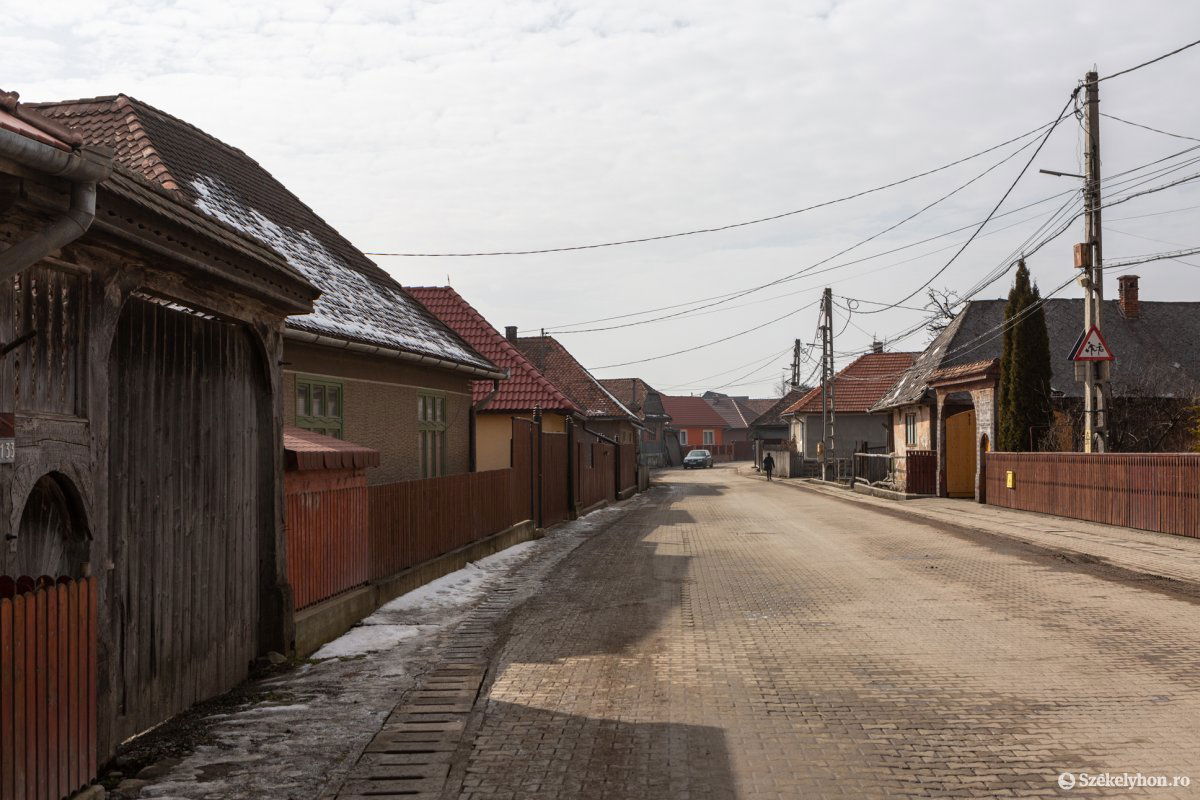 &bullet;  Fotó: Erdély Bálint Előd