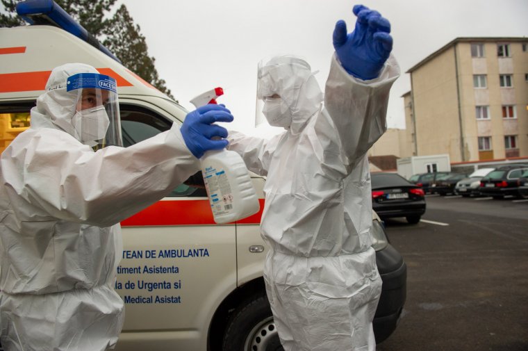 Úton élet és halál között