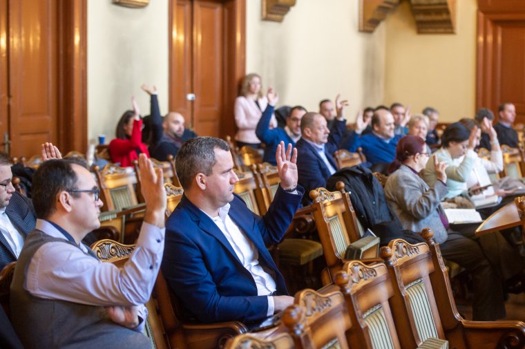 Megemelik a székelyudvarhelyi közalkalmazottak bérét, ahogy az RMDSZ javasolja?