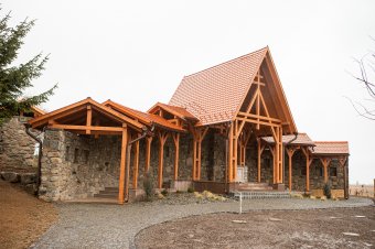 Búcsújáró jogot is kaphat a Nyúlád-tetőn épülő oltár