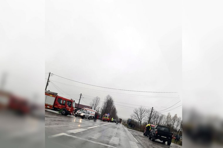Baleset Farkaslakán, hat személyt vittek kórházba