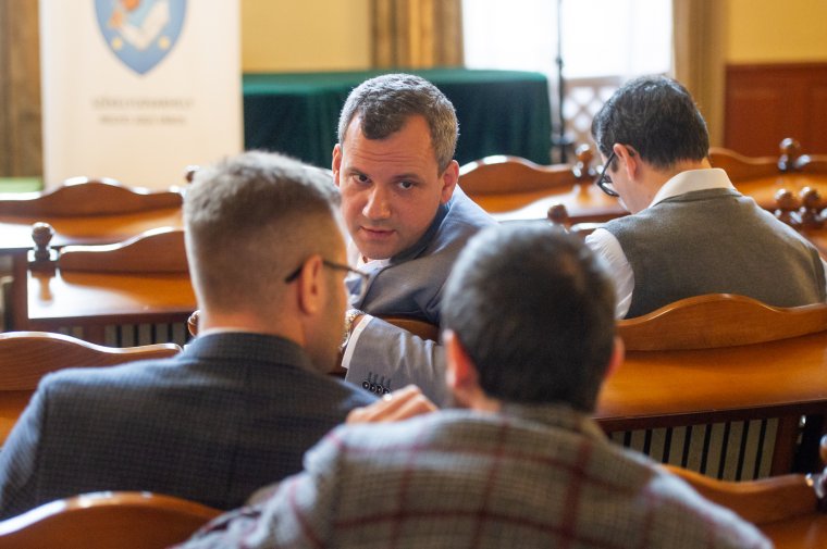 Székelyudvarhelyi tanácsülés egy jó kis számháborúval