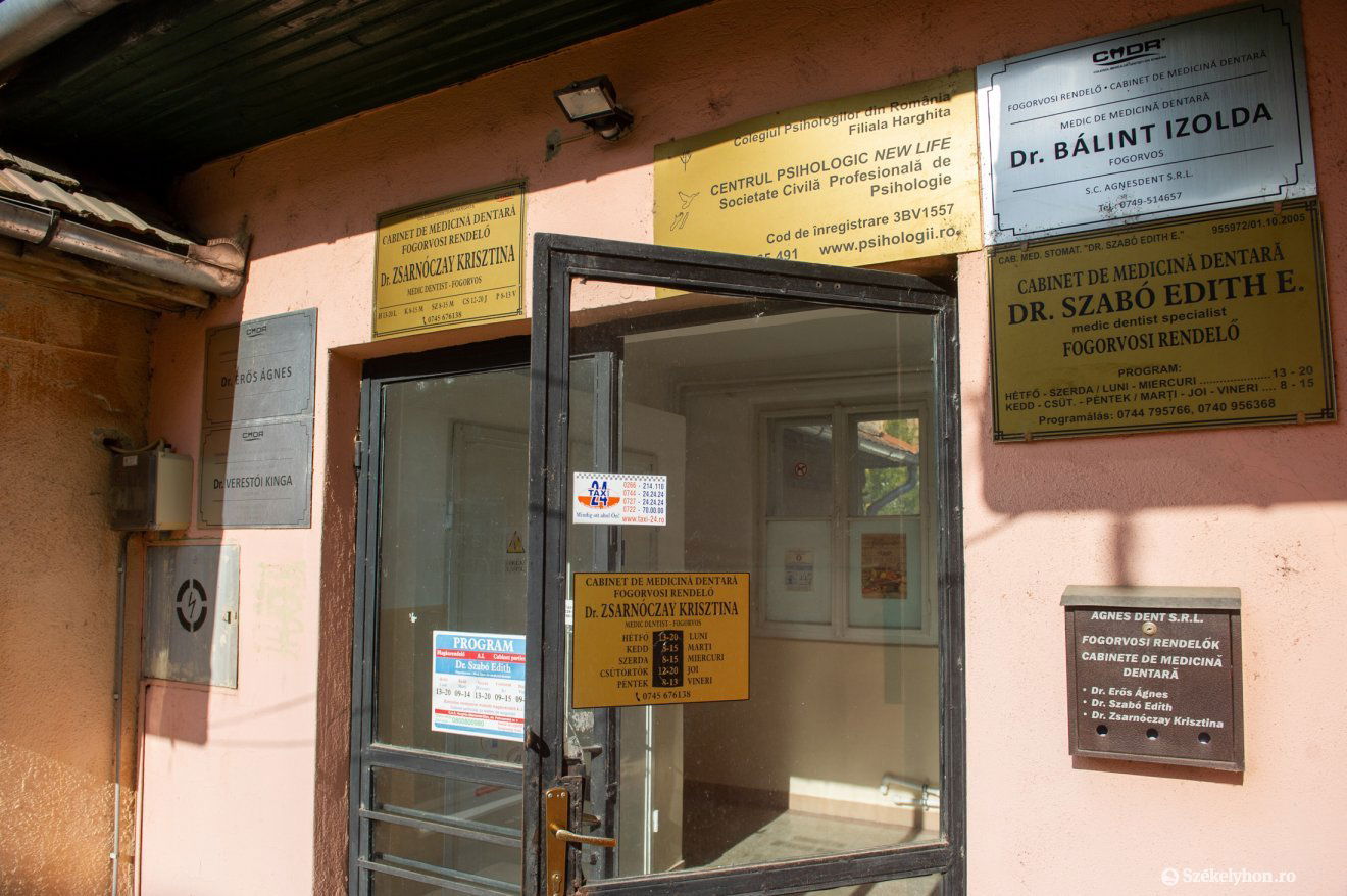A fogorvosi rendelőt külön rendelet szabályai szerint kell felszerelni •  Fotó: Beliczay László