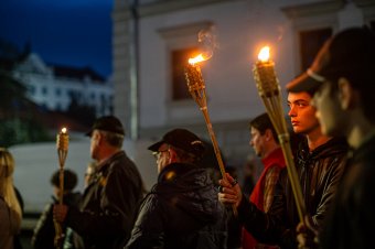Október 23.: az 1956-os hősöknek állít emléket műsoraival a közmédia