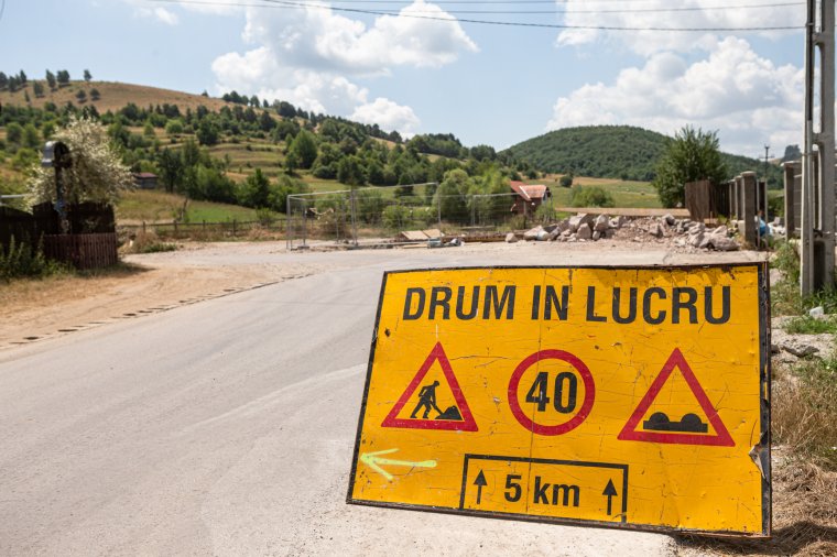 Új betonhidat építenek Lövétén, emiatt forgalomváltozásra kell számítani