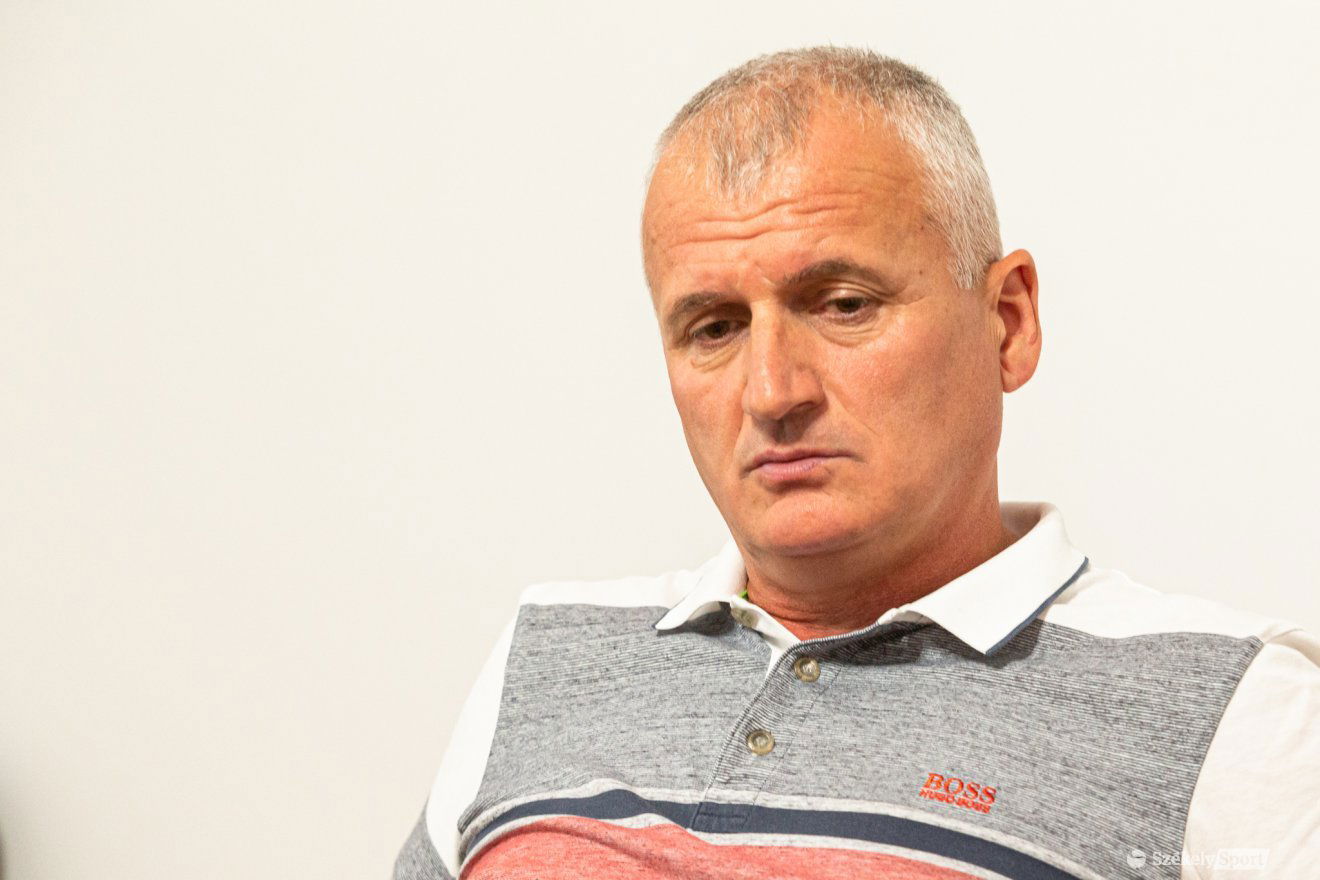 Berkeczi Attila klubelnök további fiatalításban gondolkodik •  Fotó: Erdély Bálint Előd