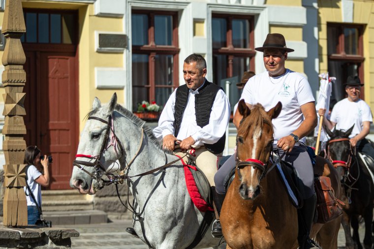 Lóháton zarándokol Csíksomlyóra Potápi Árpád János