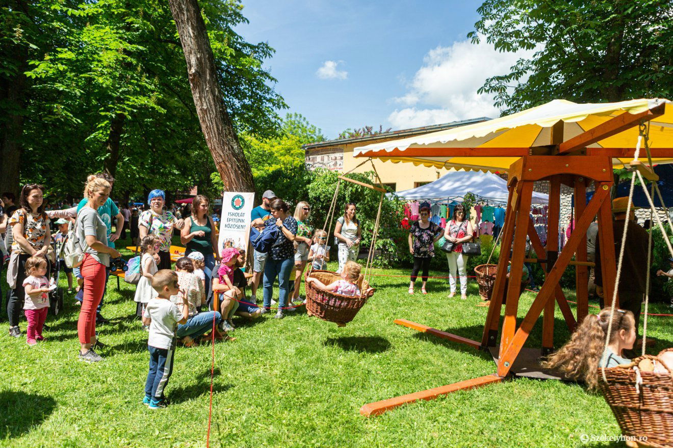 &bullet;  Fotó: Erdély Bálint Előd