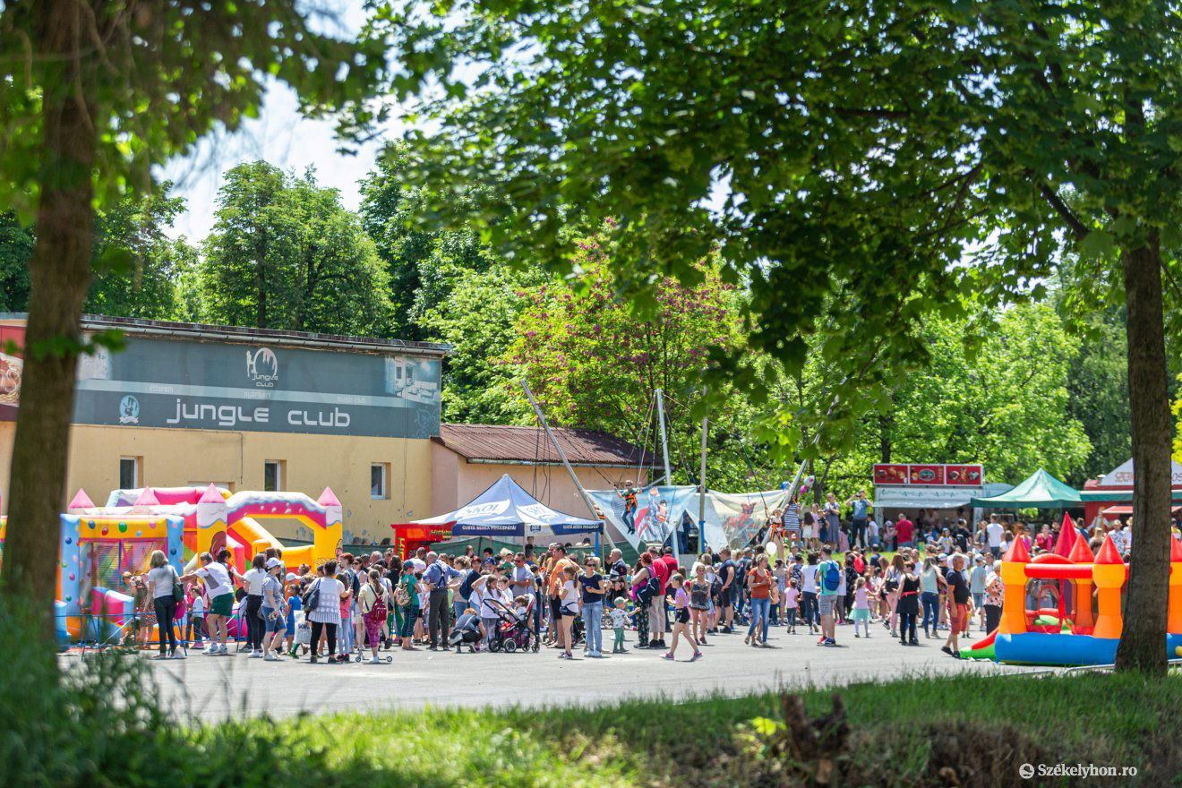 &bullet;  Fotó: Erdély Bálint Előd